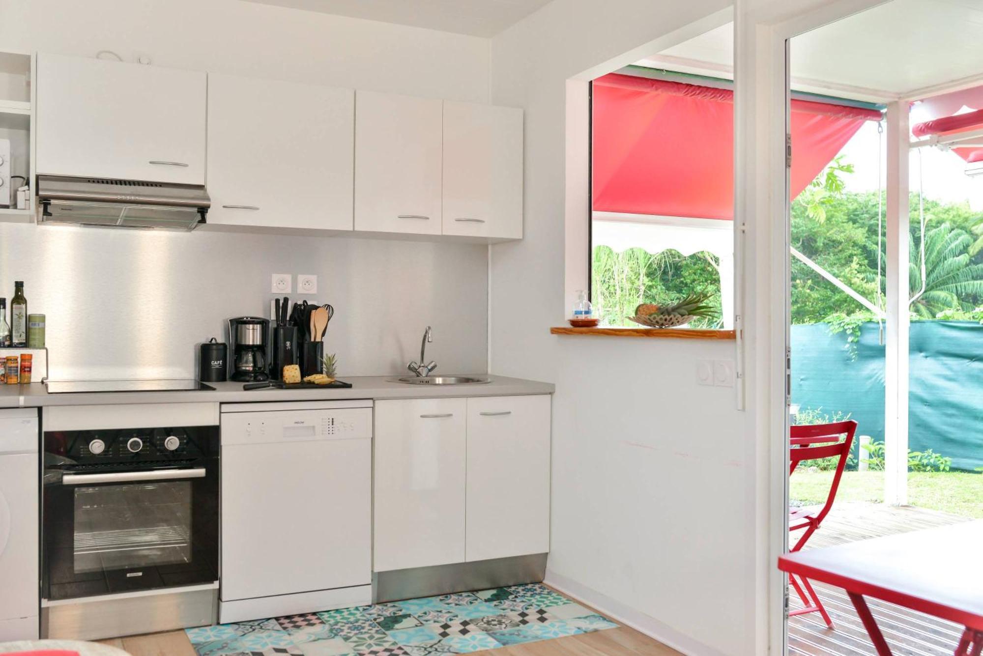 Les jardins de CHANTILLY -Bungalows avec jardins et piscines privées Baie-Mahault Habitación foto