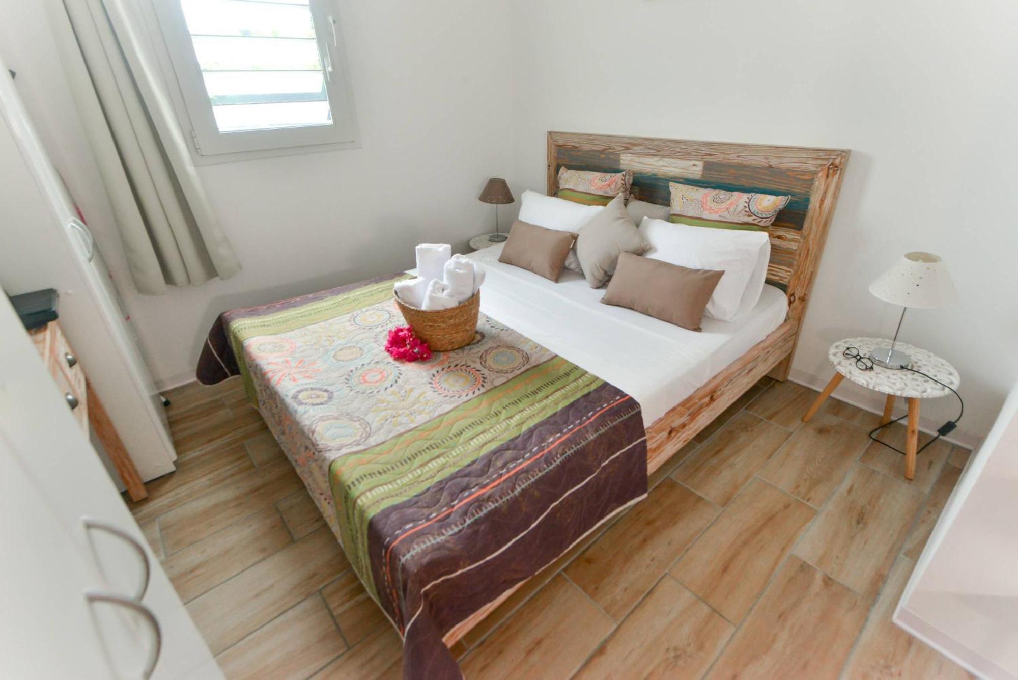 Les jardins de CHANTILLY -Bungalows avec jardins et piscines privées Baie-Mahault Habitación foto